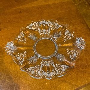 Beautiful Fostoria vintage cake plate in clear with baroque shape.